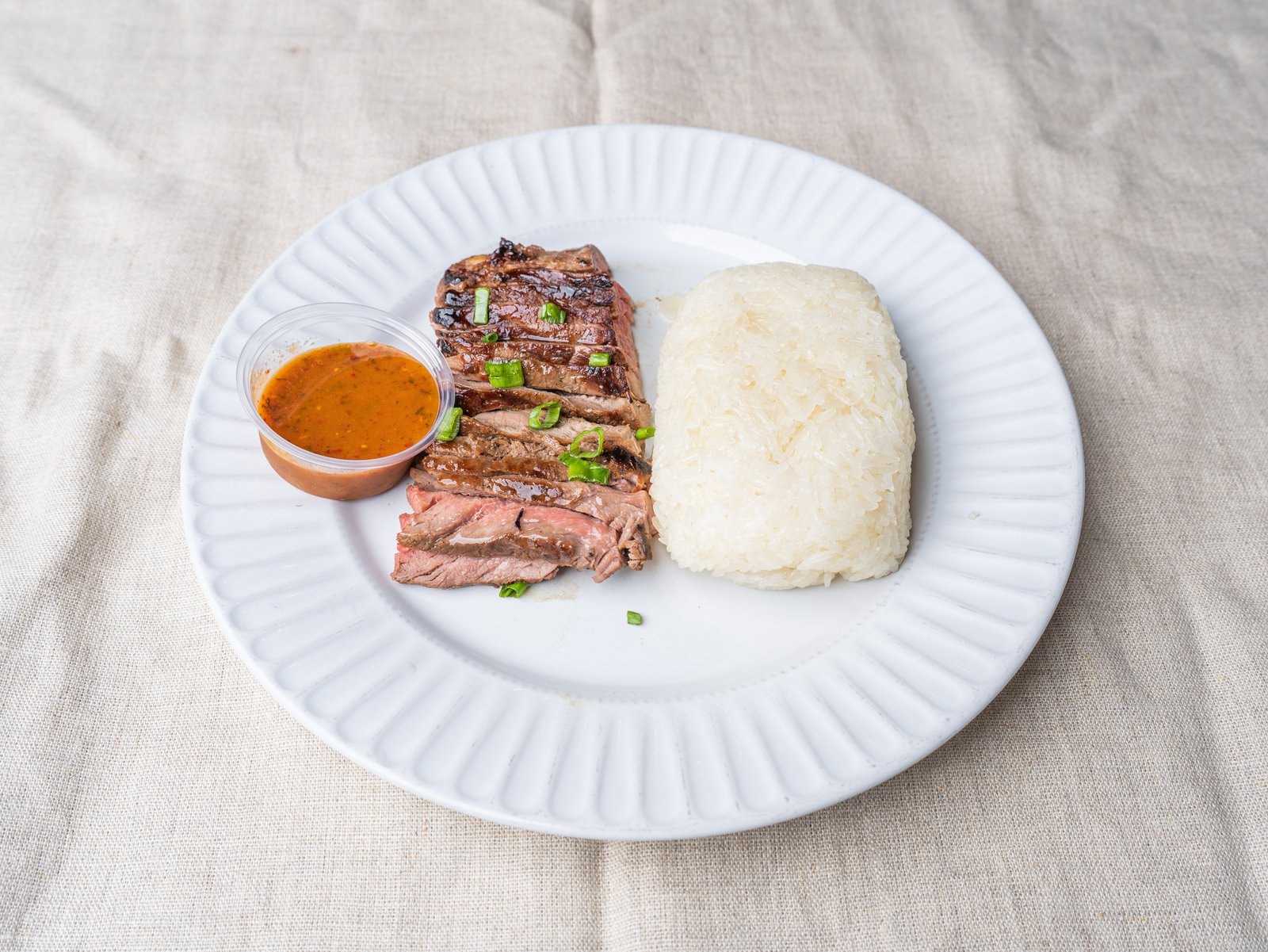 Crying tiger with sticky rice - Image 2